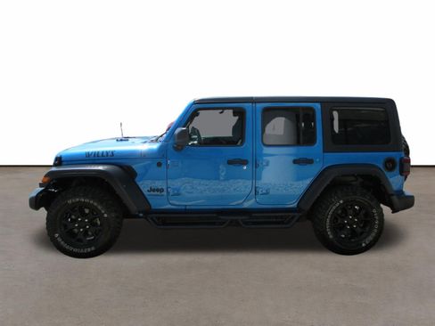 Used 2022 Jeep Wrangler Unlimited Sport AWD/4WD image 6