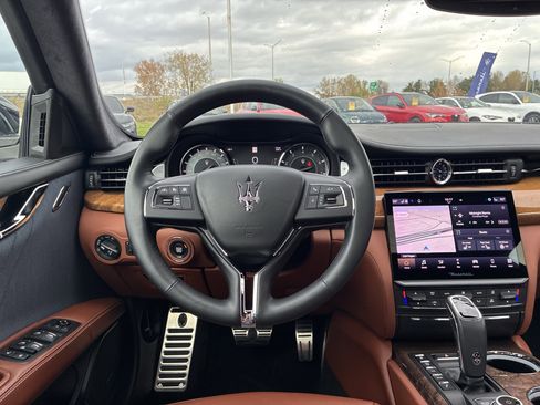 Used 2021 Maserati Quattroporte S GranLusso image 16