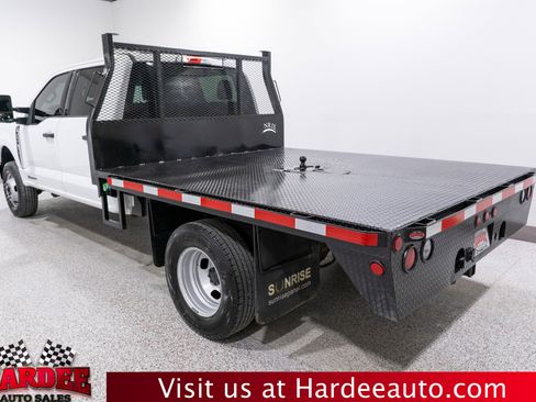 Used 2025 Ford F350 XLT w/ FX4 Off-Road Package AWD/4WD image 3