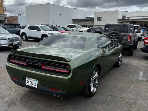 Used 2022 Dodge Challenger R/T RWD image 4