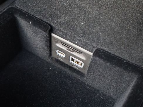 Used 2025 Cadillac XT5 Premium Luxury image 23