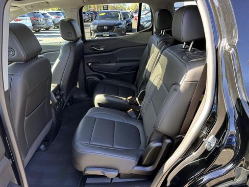 Used 2023 GMC Acadia SLT w/ Preferred Package AWD/4WD image 14