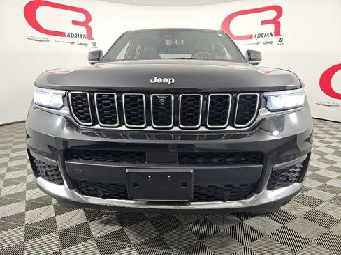 Certified 2024 Jeep Grand Cherokee L Limited w/ Luxury Tech Group II image 2