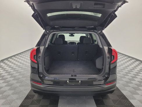 Used 2024 GMC Terrain SLE image 29