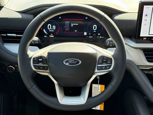 New 2026 Ford Explorer Active RWD image 14