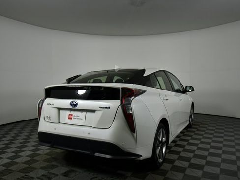 Used 2018 Toyota Prius Four Touring image 11