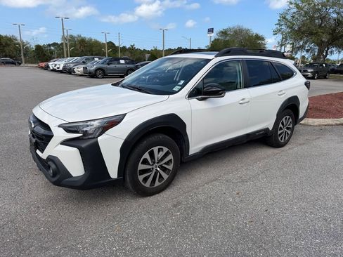 Used 2024 Subaru Outback Premium image 13