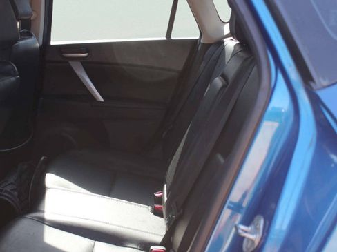 Used 2012 MAZDA MAZDA3 i Grand Touring w/ Tech Pkg FWD image 7