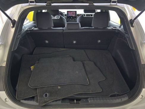 Used 2019 Toyota Corolla SE w/ Carpet Mat Package image 7