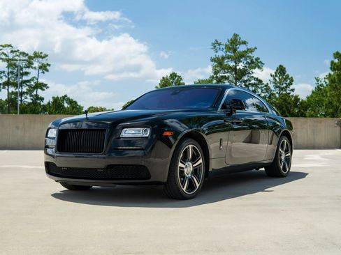 Used 2016 Rolls-Royce Wraith RWD image 3