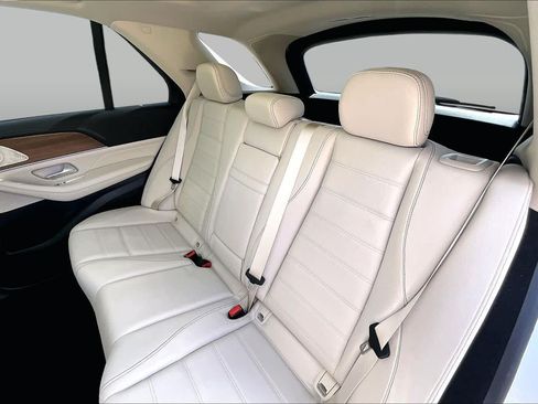 Used 2025 Mercedes-Benz GLE 450e 4MATIC image 21
