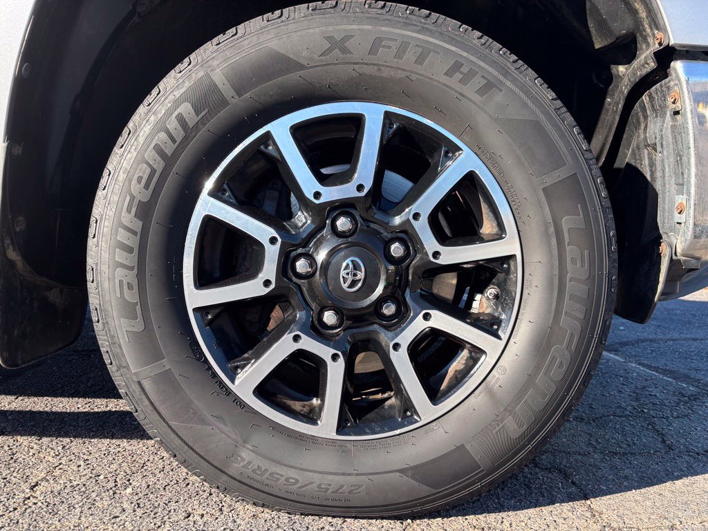 Used 2015 Toyota Tundra Limited w/ Limited Premium Package AWD/4WD image 18
