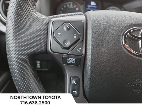 Used 2022 Toyota Tacoma TRD Sport image 14