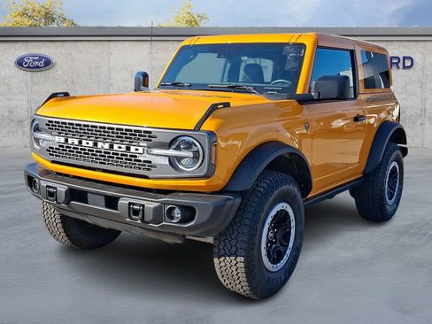 Used 2026 Ford Bronco Badlands w/ Sasquatch Package AWD/4WD image 3