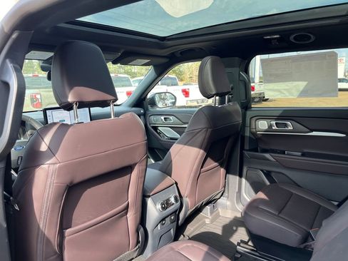 New 2026 Ford Explorer Platinum image 22