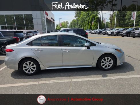 Used 2024 Toyota Corolla LE FWD image 10