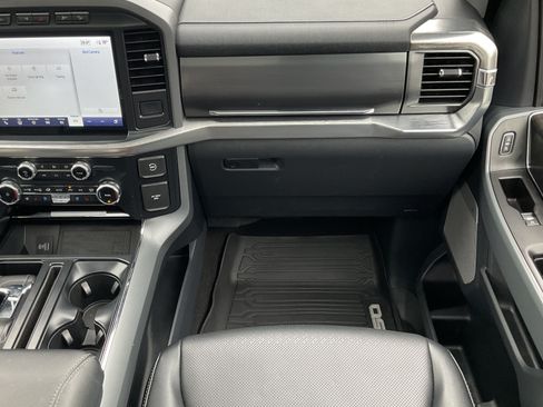 Used 2022 Ford F150 Lariat w/ Equipment Group 502A High AWD/4WD image 26