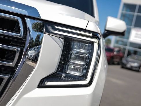 Used 2021 GMC Yukon SLT w/ SLT Premium Package AWD/4WD image 18