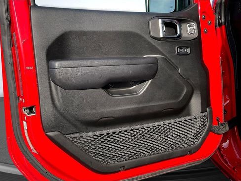 Used 2023 Jeep Wrangler Sport S image 23