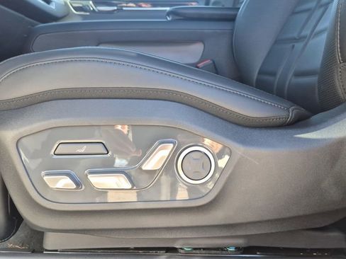 New 2026 Kia EV9 Land image 12