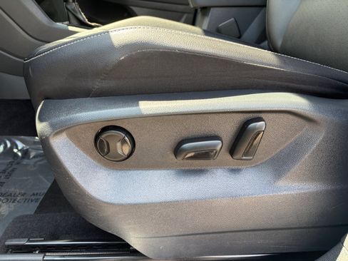 Used 2021 Volkswagen Tiguan SE R-Line AWD/4WD image 13