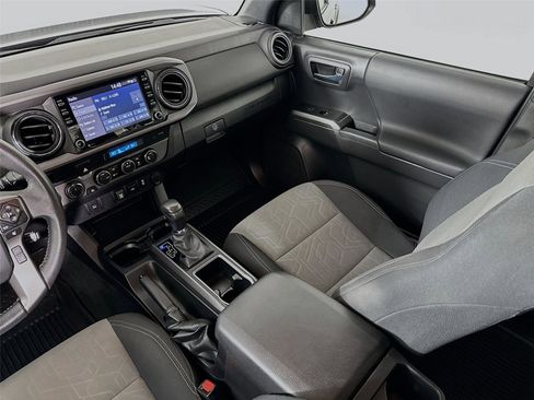 Used 2023 Toyota Tacoma TRD Off-Road image 23