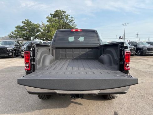 Used 2025 RAM 2500 Big Horn AWD/4WD image 7