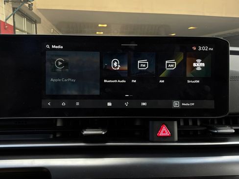 Used 2026 Kia Carnival FWD image 35
