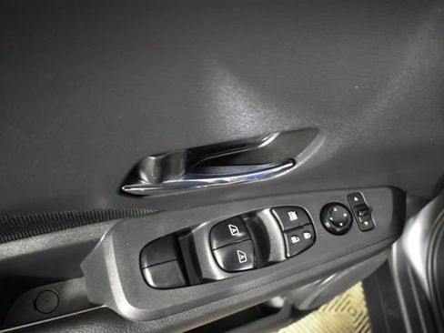 Used 2023 Nissan Kicks SV w/ Exterior Package FWD image 8