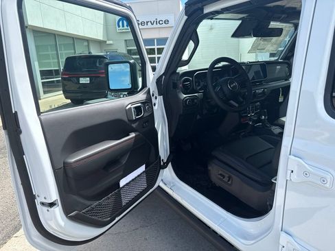 New 2026 Jeep Wrangler Unlimited Rubicon w/ Dual Top Group AWD/4WD image 8