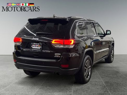 Used 2020 Jeep Grand Cherokee Laredo w/ Quick Order Package 2BN North AWD/4WD image 3