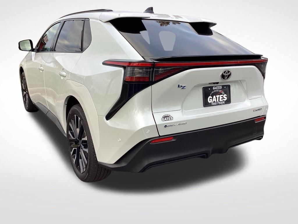 Used 2026 Toyota bZ AWD/4WD image 8