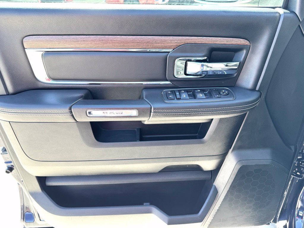Used 2018 RAM 1500 Laramie w/ Convenience Group AWD/4WD image 15