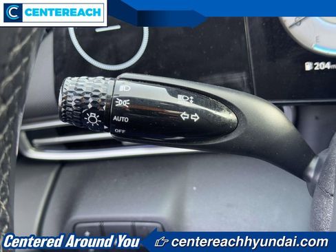 Used 2022 Hyundai Elantra Limited image 22