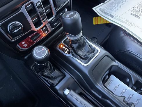 New 2026 Jeep Wrangler Unlimited Rubicon w/ Technology Group AWD/4WD image 30