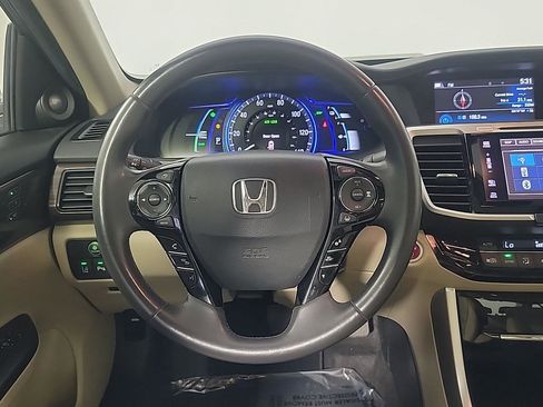 Used 2017 Honda Accord Touring image 21