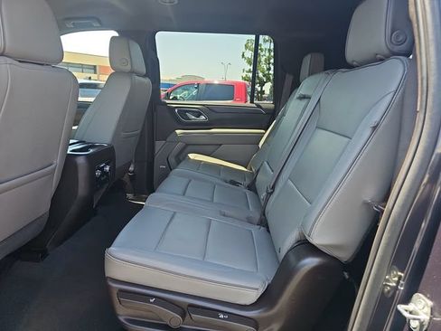 Certified 2024 GMC Yukon XL SLT AWD/4WD image 14