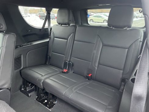 Used 2024 Chevrolet Suburban LT image 29