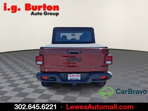 Used 2022 Jeep Gladiator Sport AWD/4WD image 5