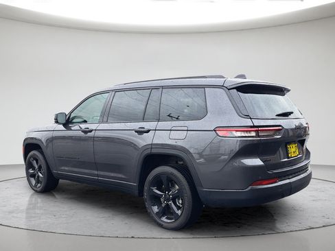 Used 2025 Jeep Grand Cherokee L Altitude AWD/4WD image 3