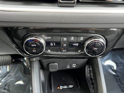 Used 2026 Chevrolet TrailBlazer LT w/ Convenience Package FWD image 29