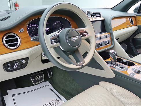 Certified 2023 Bentley Bentayga AWD/4WD image 20