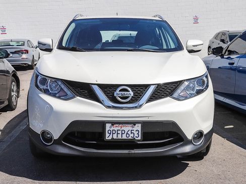 Used 2017 Nissan Rogue Sport SV w/ SV All-Weather Package image 2