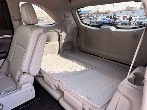 Used 2019 Toyota Highlander Limited Platinum image 14