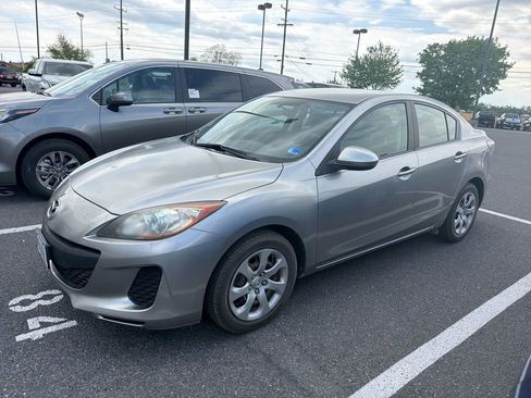 Used 2013 MAZDA MAZDA3 i Sport FWD image 1