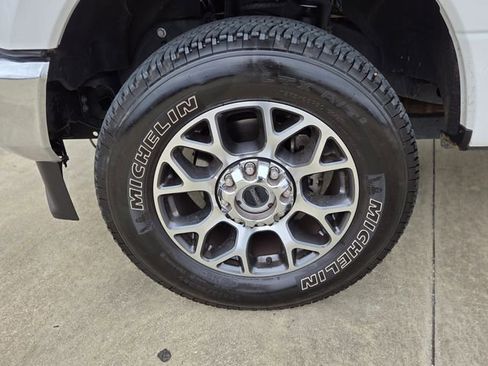 Used 2022 Ford F250 Lariat w/ Lariat Ultimate Package image 10