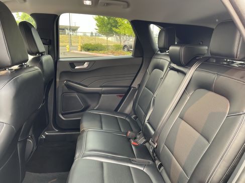 Used 2025 Ford Escape Platinum AWD/4WD image 15