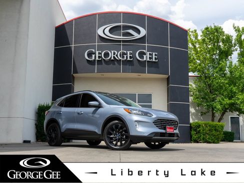 Used 2022 Ford Escape Titanium w/ Titanium Elite Package AWD/4WD image 1