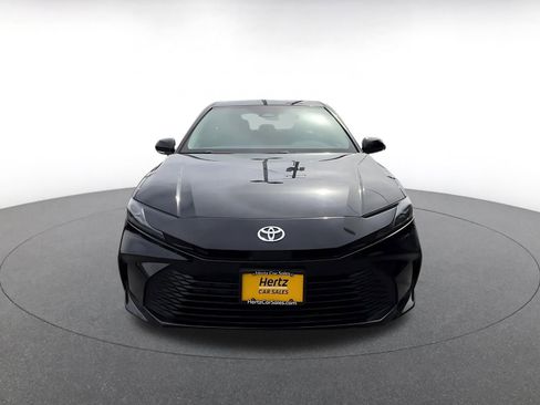 Used 2025 Toyota Camry LE FWD image 4