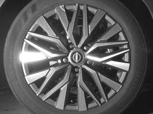 Used 2025 Nissan Altima 2.5 SV image 13